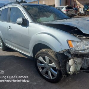 MITSUBISHI OUTLANDER 2.2 DI-D 177cv AÑO 2010 - Imagen 1