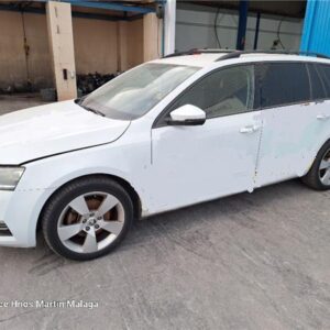 SKODA OCTAVIA COMBI 2.0 AMBITION AÑO 2019 - Imagen 1