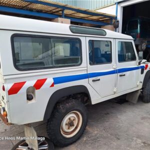 LAND ROVER DEFENDER 2.5 TD5 110 FAMILIAR AÑO 2002 - Imagen 3
